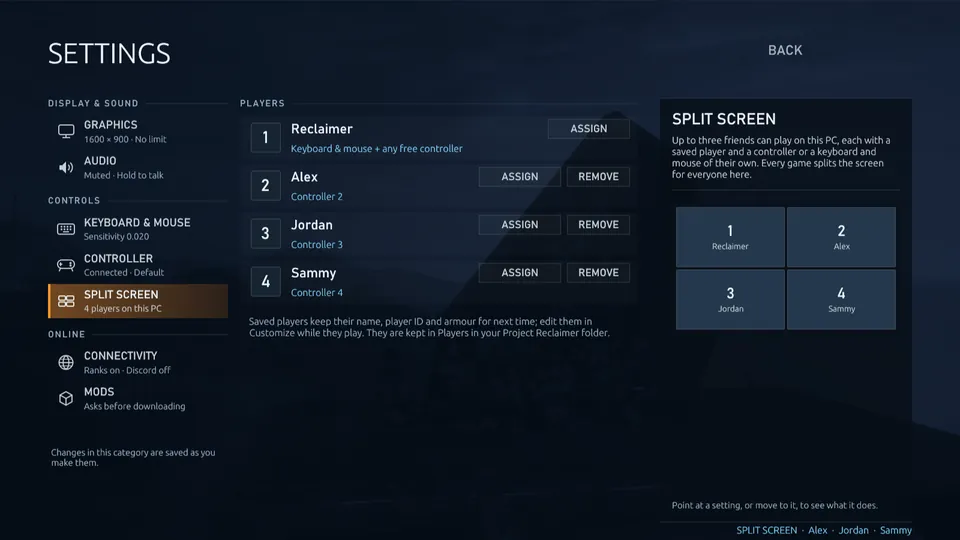Settings, Split screen: four players, Reclaimer on the keyboard and mouse and Alex, Jordan and Sammy on controllers 2 to 4, beside a picture of the screen split in four.